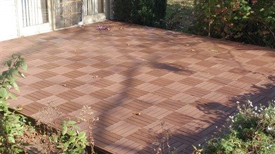 Tuiles de terrasse emboîtables WPC
